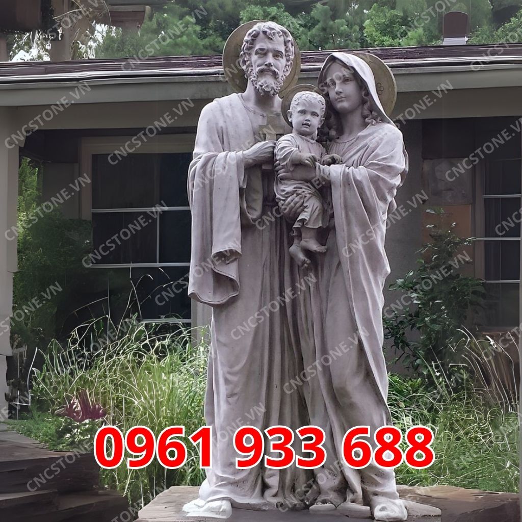 Tượng gia đình Thánh Gia bằng đá