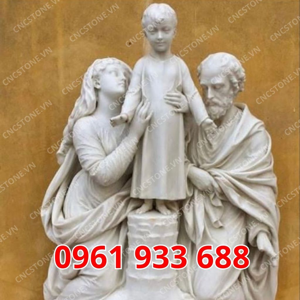 Tượng gia đình Thánh Gia bằng đá