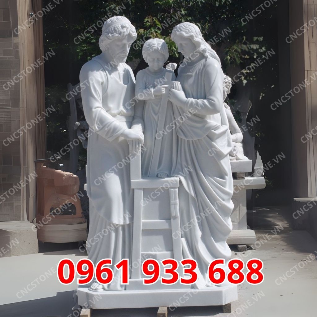 Tượng gia đình Thánh Gia bằng đá
