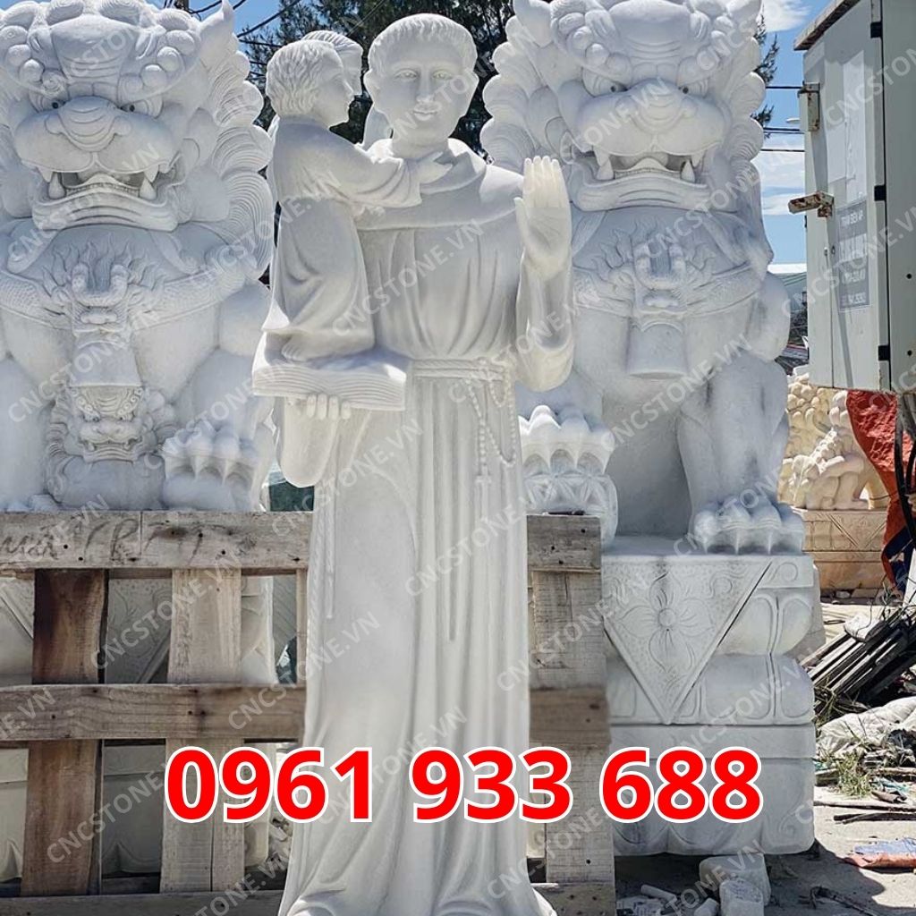 Tượng Thánh AnTon bằng đá