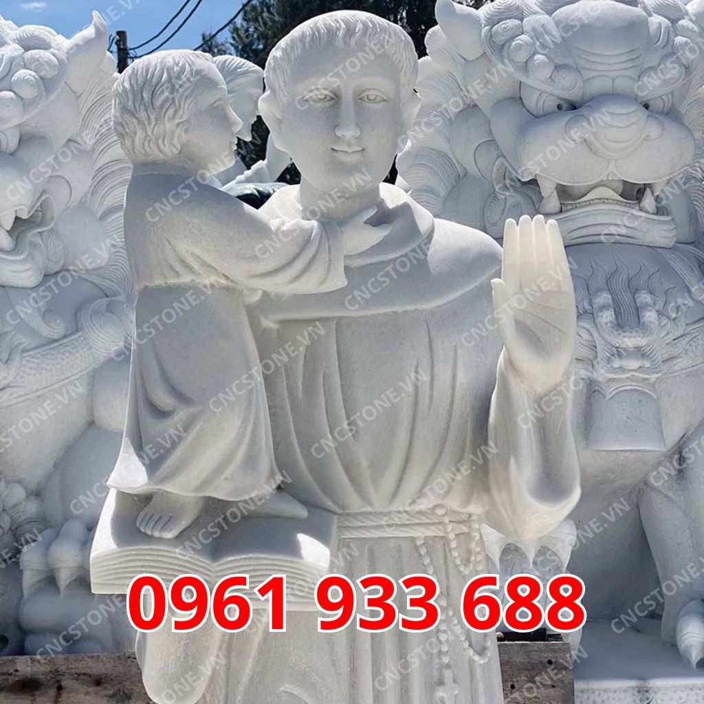 Tượng Thánh Anton bằng đá