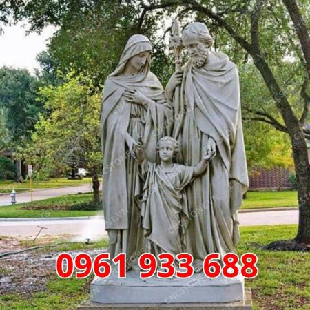 Tượng Gia đình Thánh Gia bằng đá