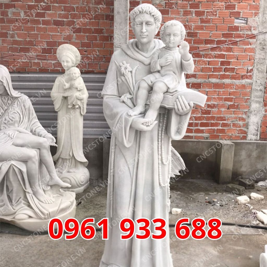 Tượng Thánh AnTon bằng đá