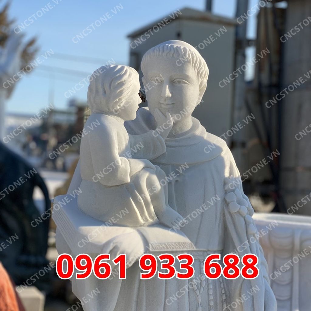 Tượng Thánh Antoon bằng đá