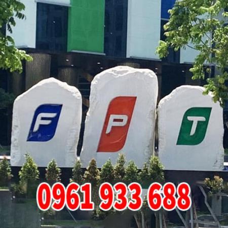 Bảng hiệu đá nguyên khối