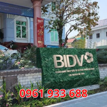 Bảng hiệu công ty bằng đá xanh Ấn Độ đẹp mắt