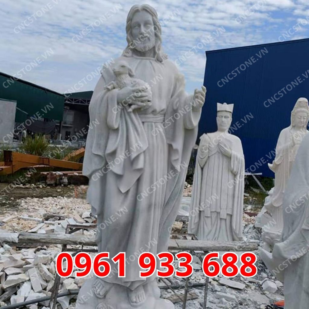 Tượng Đức Cha bằng đá