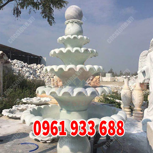 Đài phun nước đá tự nhiên