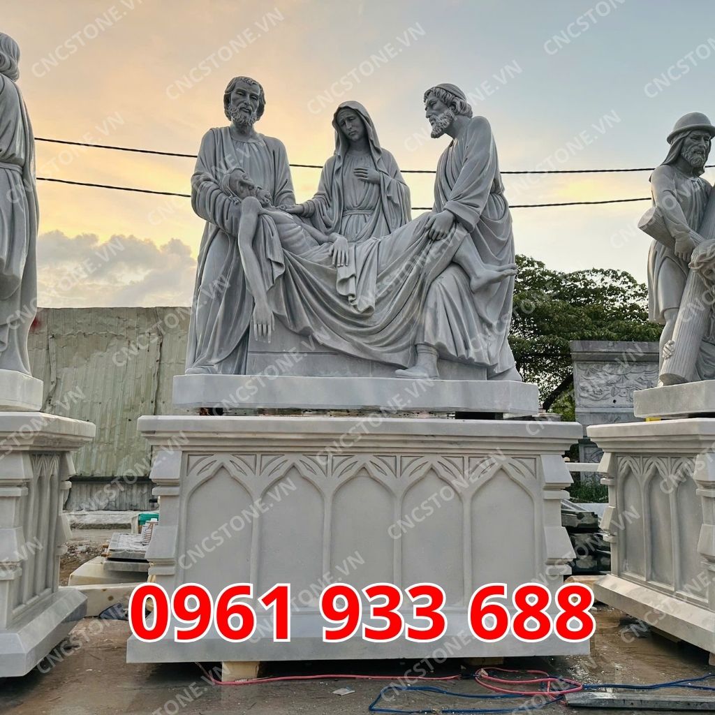 Chúa Giesu ngã xuống lần một