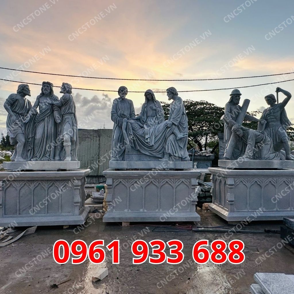 Tượng Chúa Giesu bằng đá