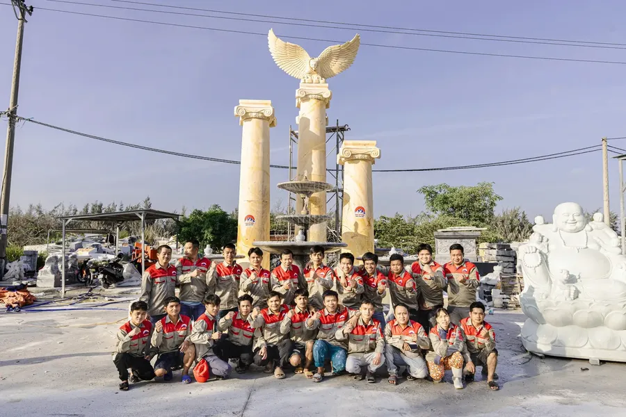 Đài phun nước đá hiện đại